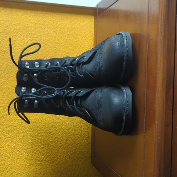 Born Boots - Picture 3 of 8